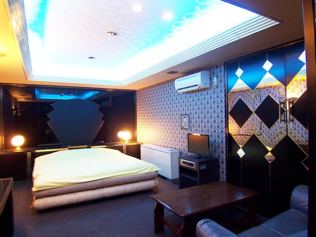 Hotel Pyramid (Adults Only) 姬路 外观 照片